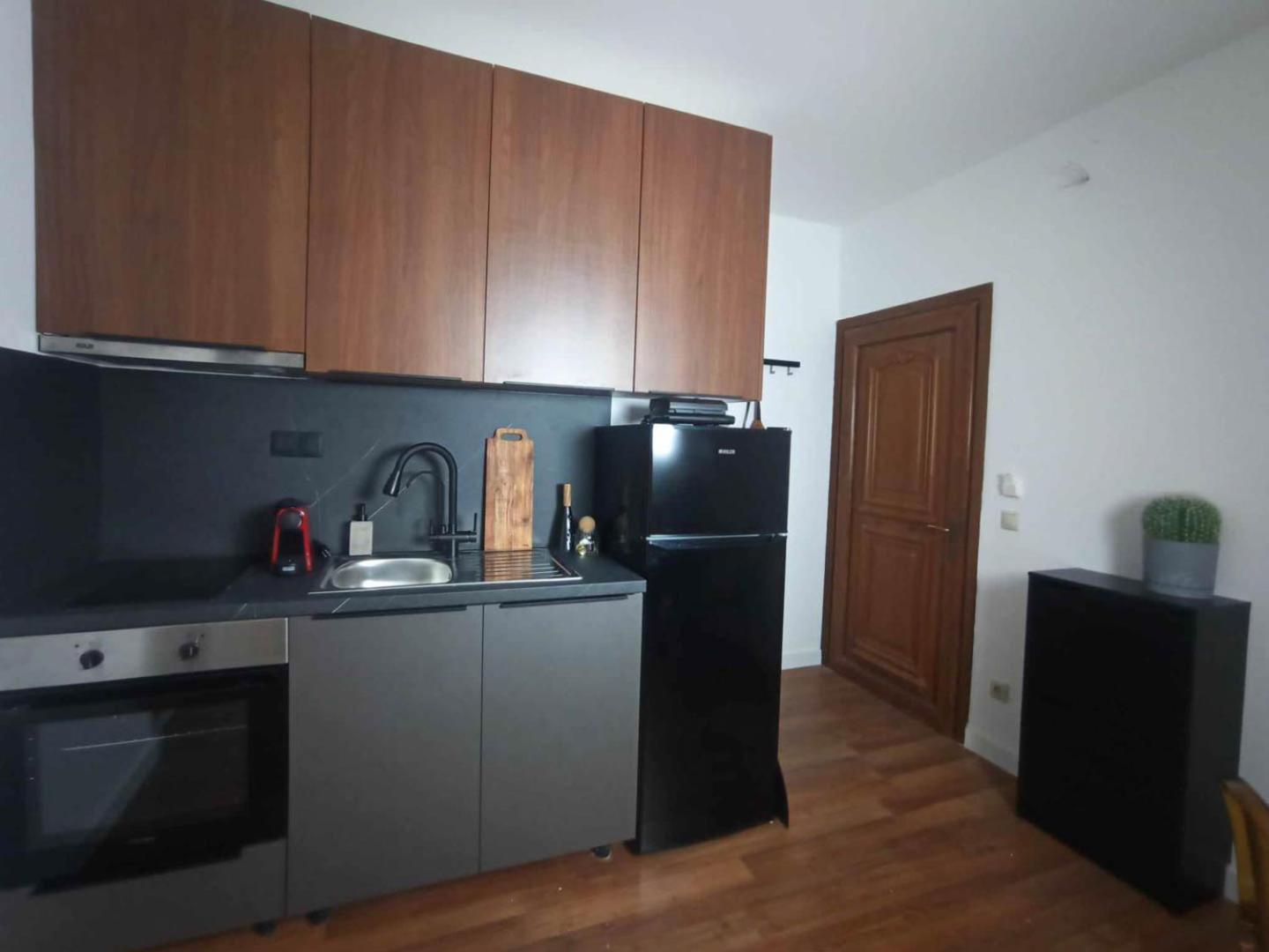 Down Town Luxurious Apartments 4 Александроуполис Экстерьер фото